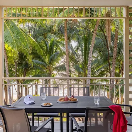 Mantra Amphora Hotel Palm Cove Exterior photo
